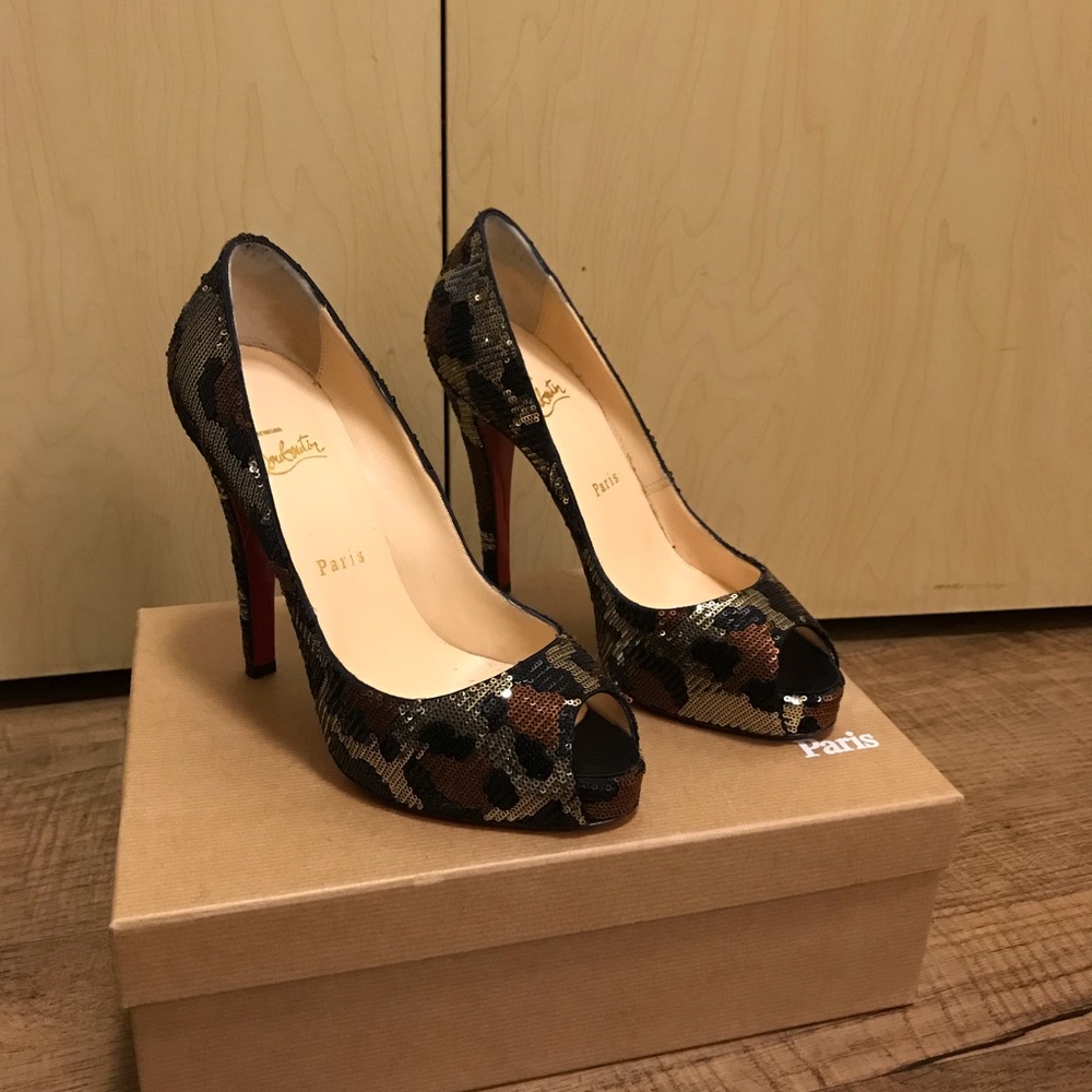 Leopard Sequin Louboutin Very Prive Pumps